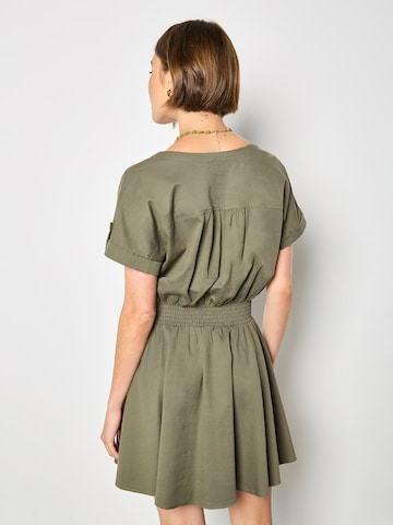 Apricot Dress ' ' in Green