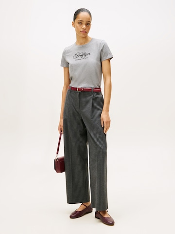 Maglietta di TOMMY HILFIGER in grigio