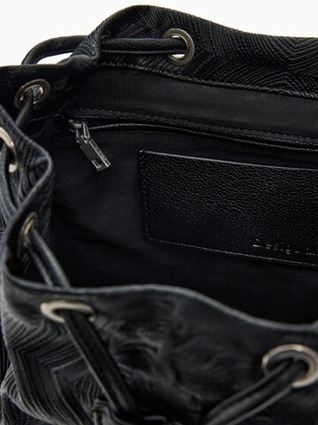 Desigual Reppu värissä musta