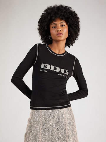 T-shirt 'Stencil' BDG Urban Outfitters en noir : devant