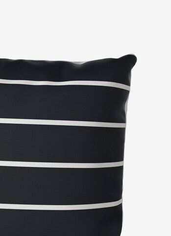 MY HOME Duvet Cover in Black