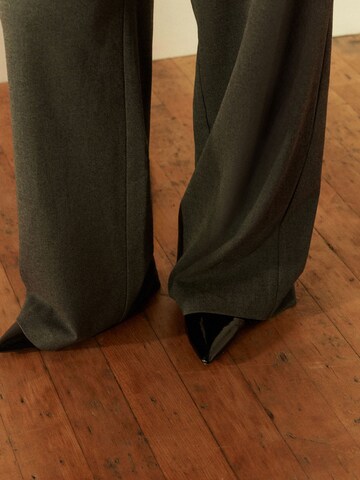 Next Wide Leg Hose in Grau