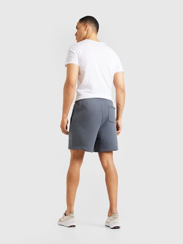 new balance Lużny krój Spodnie 'Essentials' w kolorze szary