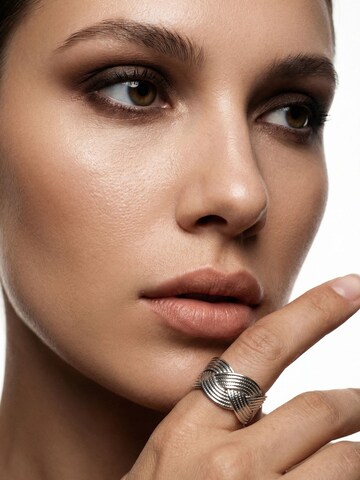 Nemomatheo Ring 'Tresse – Statement-Flechtring' in Silver: front