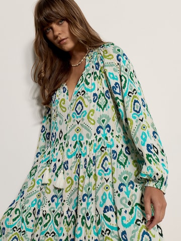 Robe ' ' Apricot en blanc