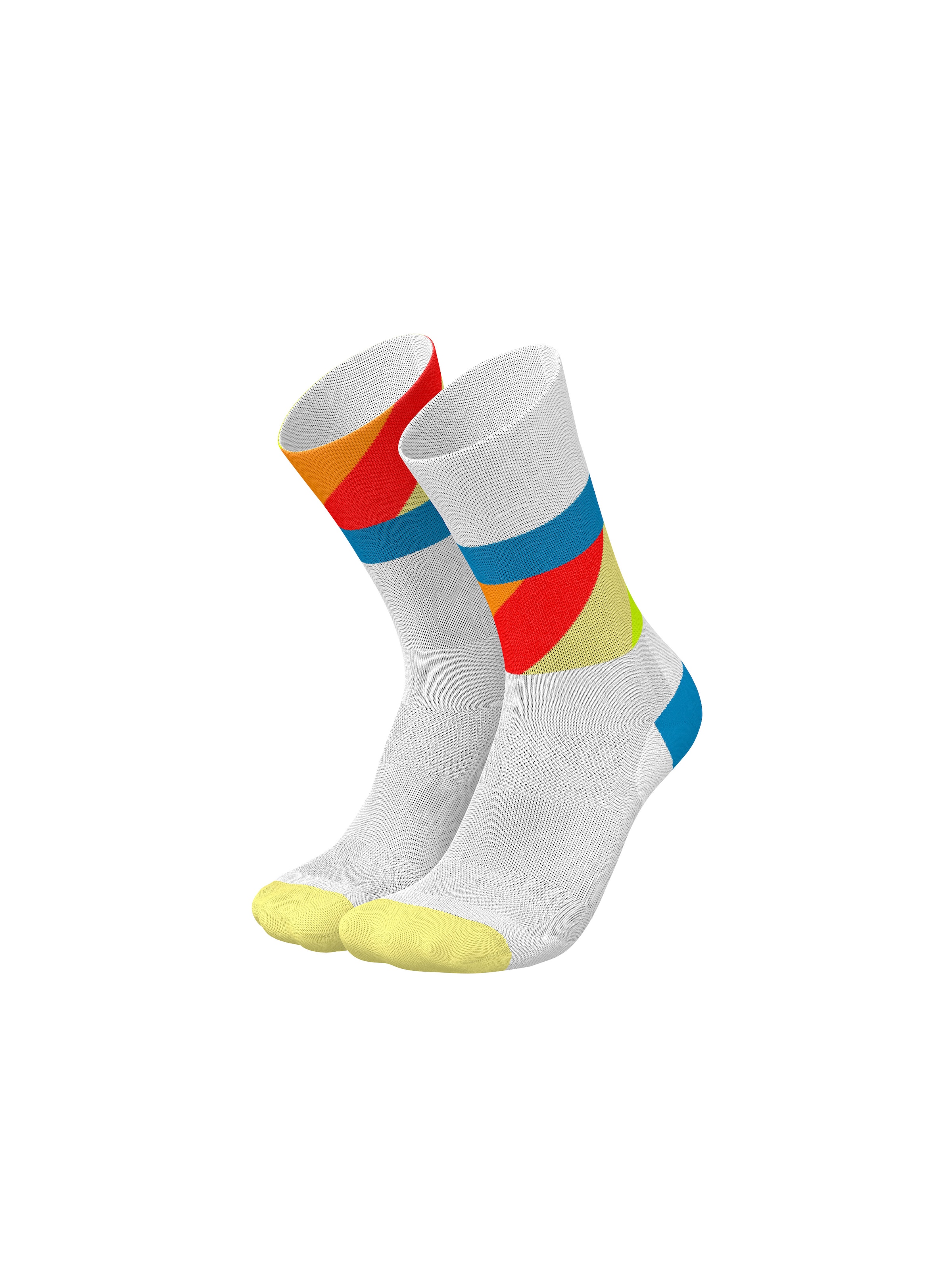 INCYLENCE Athletic Socks 'STRIDES' in White: front