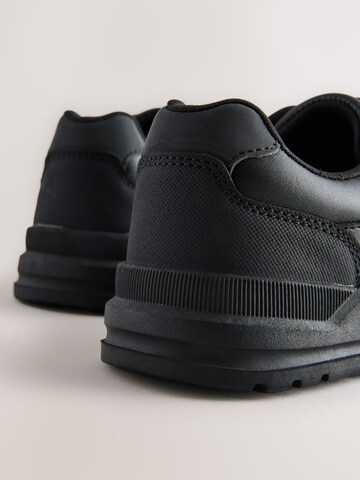 Next Sneaker i svart