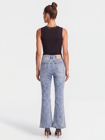 APART Flared Jeans in Blue