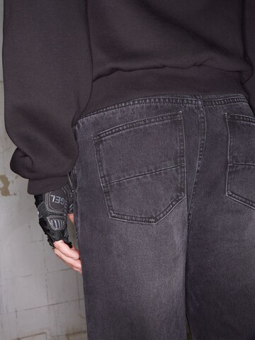 ABOUT YOU x Rewinside Regular Jeans 'Kian' in Black