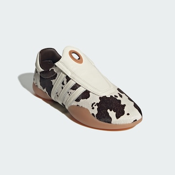 ADIDAS ORIGINALS Slip-on 'Taekwondo Mei' in Beige