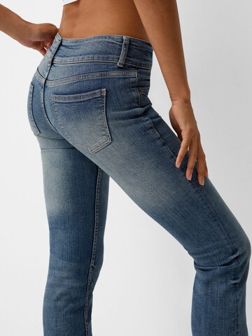 Bershka Bootcut Farkut värissä sininen