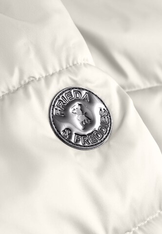Frieda & Freddies Winter Jacket in White
