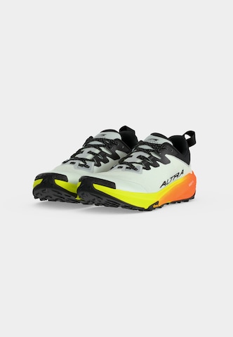Chaussure de course 'EXPERIENCE WILD 3+' Altra en blanc
