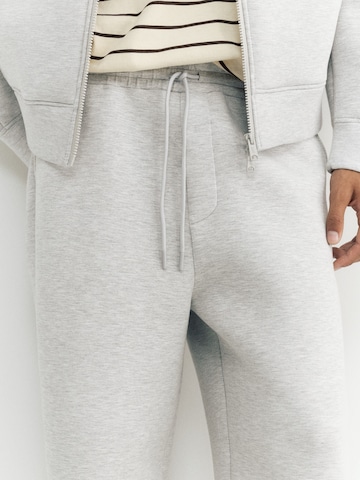 Baggy Pantaloni di Pull&Bear in grigio