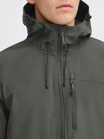 Giacca per outdoor ' NBRody M mit wasserdichter Beschichtung ' di North Bend in grigio