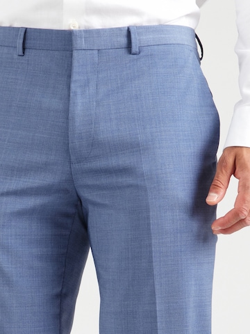 Regular Pantalon à plis 'Hesten' HUGO en bleu