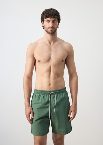 MANGO MAN Board Shorts 'Liso' in Green
