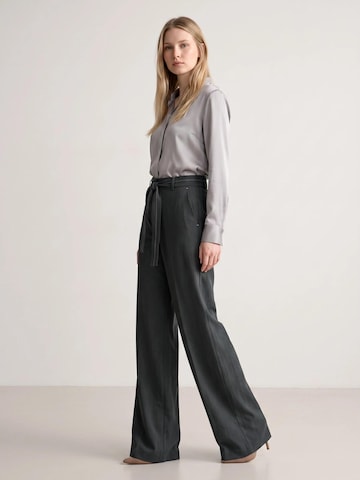 Viore Loosefit Bügelfaltenhose‌‌ in Grau
