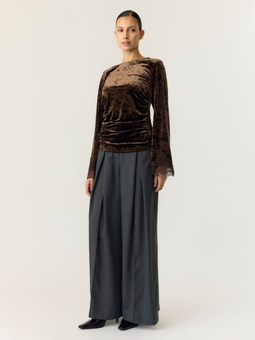 T-shirt 'YASVellia' YAS en marron