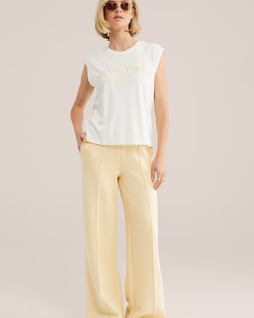 WE Fashion Топ в бежово