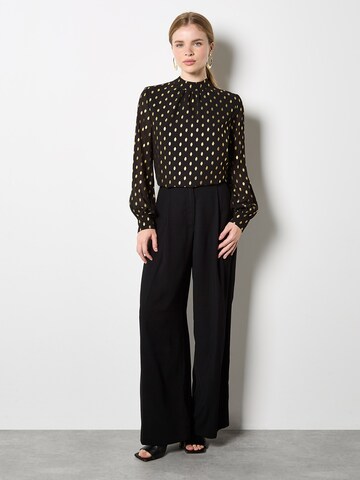 Chemisier Apricot en noir