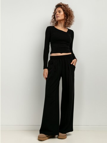 TESSITA Wide Leg Hose in Schwarz