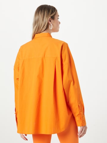 Monki Blus i orange