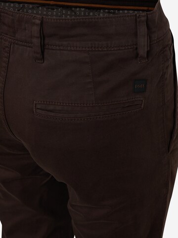 Slimfit Pantaloni chino di BOSS Orange in marrone