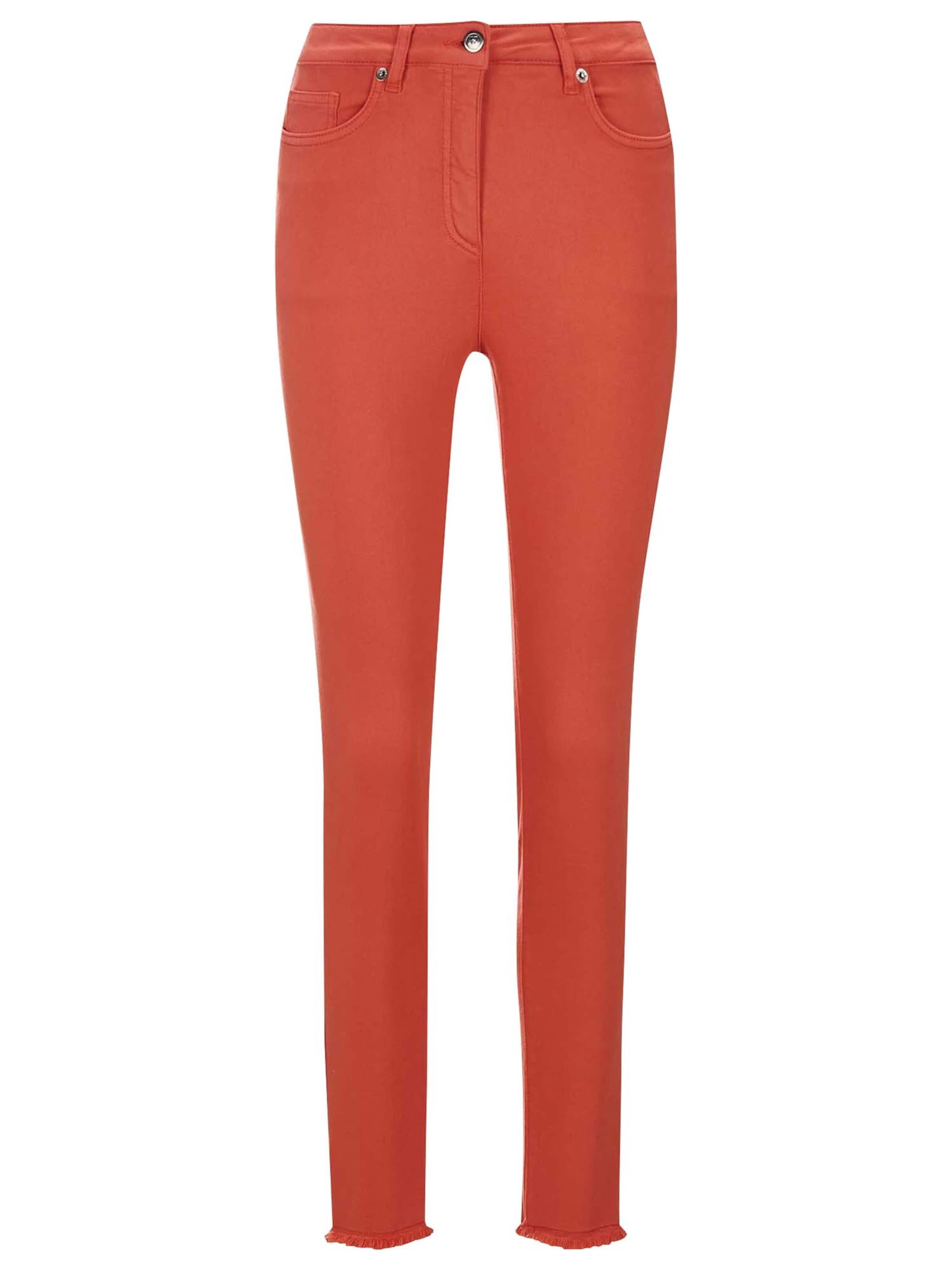 MADELEINE Jean en orange foncé, Vue avec produit