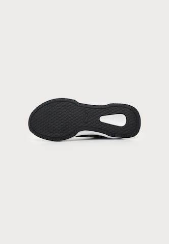Sneaker de alergat 'Flyer Lite 4' de la PUMA pe negru