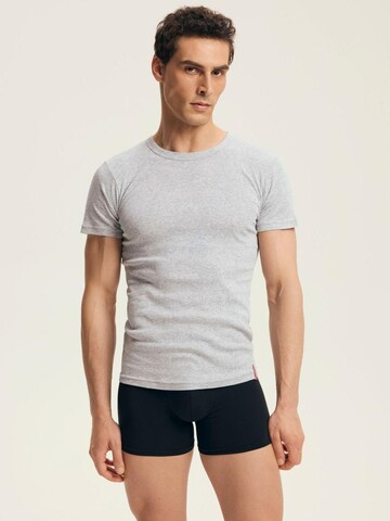 Henderson - Camiseta 'Slim-Fit-Baumwoll-T-Shirt mit Rundhals, BT-100 M' en gris