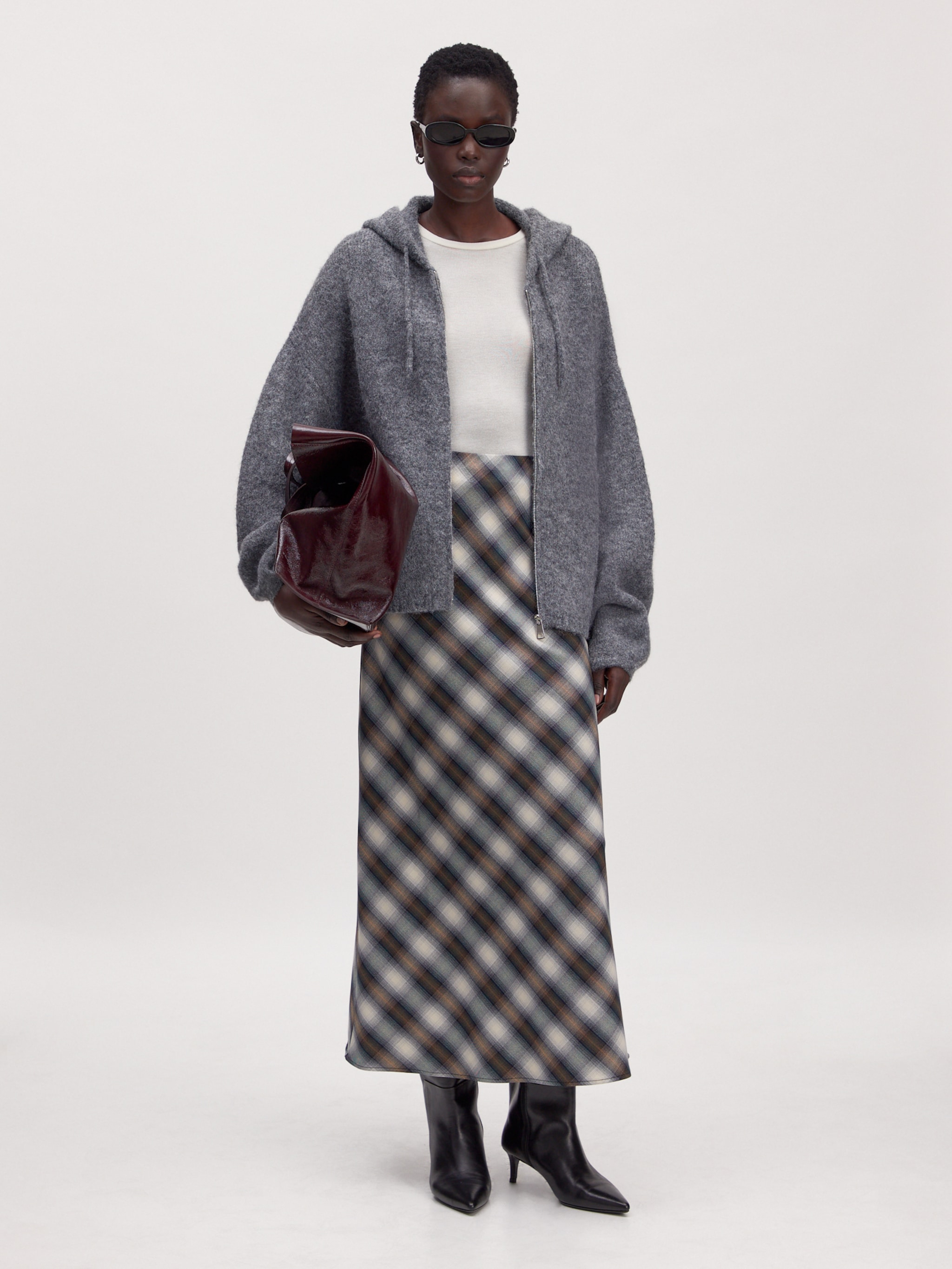 EDITED Produkter Oversized cardigan 'Isela' mørkegrå