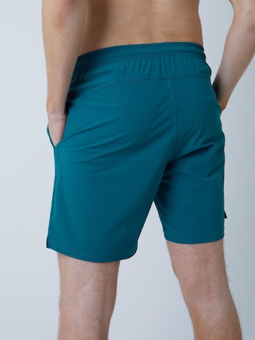 SPORTKIND Regular Workout Pants 'Shorts regular' in Green