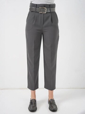 Regular Pantalon à pince Bigdart en gris : devant