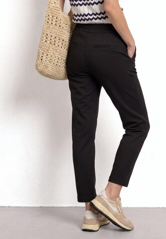STREET ONE Slimfit Hose in Schwarz