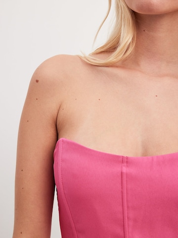 NA-KD Top in Pink