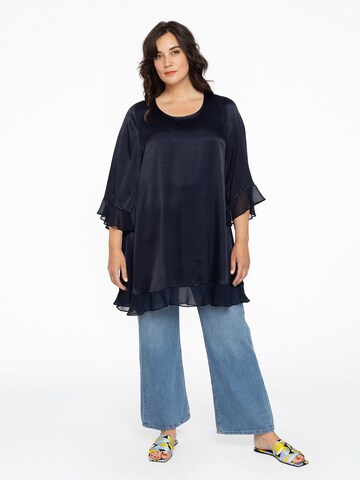 Yoek Blouse in Blauw