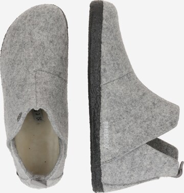 BIRKENSTOCK Pantofle – šedá