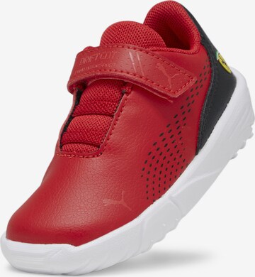 Baskets PUMA en rouge