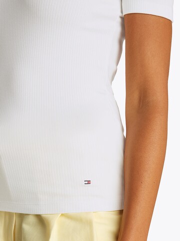 TOMMY HILFIGER - Camiseta en blanco