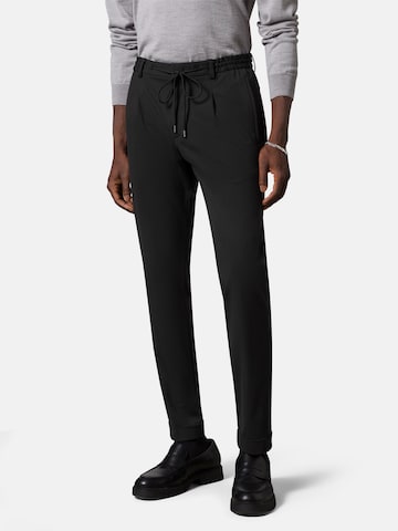 Baldessarini Regular Pleat-Front Pants in Black: front