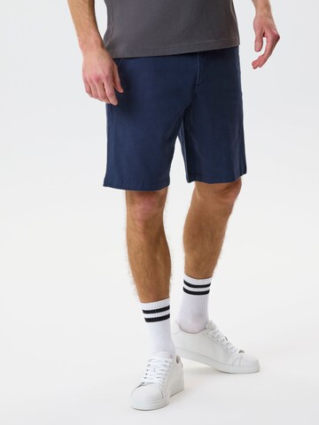 TWO SOON Regular Shorts in Blau