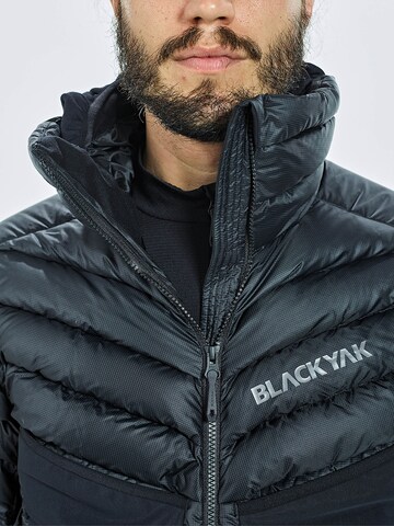 BLACKYAK Winterjacke 'Bakosi' in Schwarz