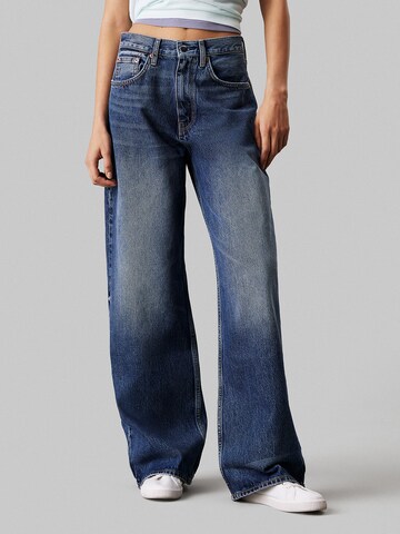 Calvin Klein Jeans Loose fit Jeans in Blue: front