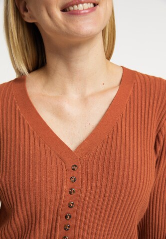 Usha Sweater in Red