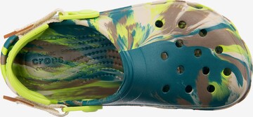 Crocs Pantofle – mix barev