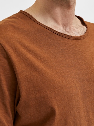 Maglietta 'Morgan' di SELECTED HOMME in marrone