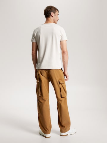 TOMMY HILFIGER Slim Fit T-Shirt in Beige