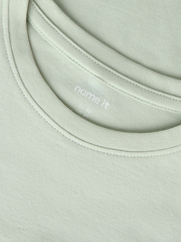 NAME IT Koszulka 'NMFVibbi' w kolorze zielony