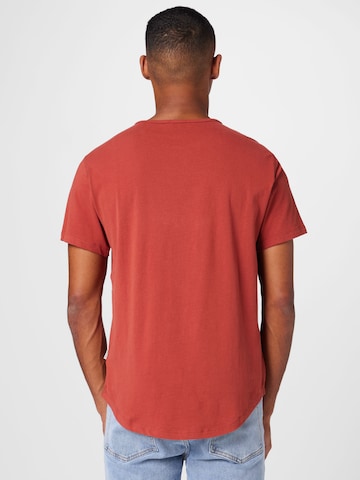 BLEND قميص بلون أحمر
